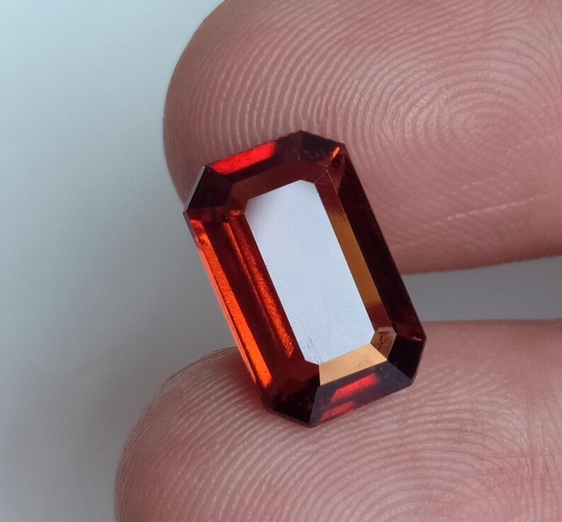 AAA++ Hessonite Garnet Octagon Earth Mined Mozambique Loose Gemstone 5.75 Ct