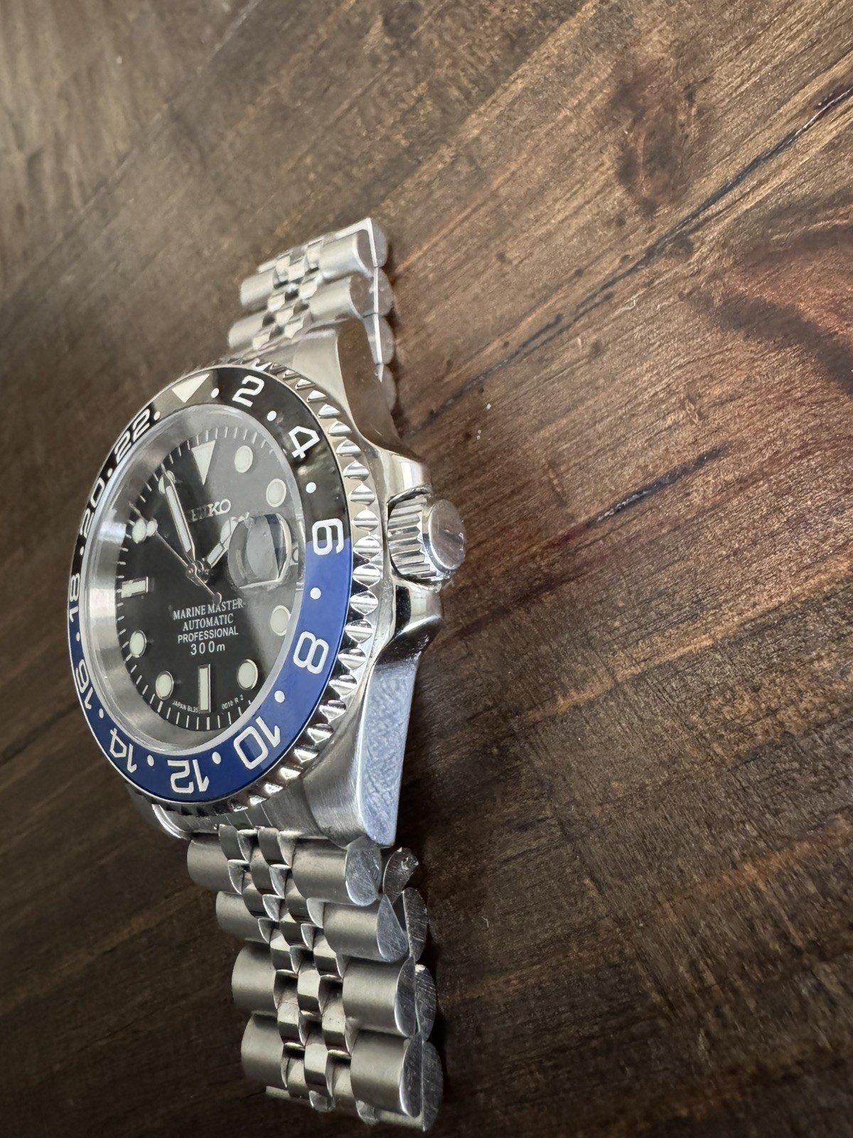 Custom NH35 Automatic Dive Watch Batman Style 40mm Jubilee Bracelet