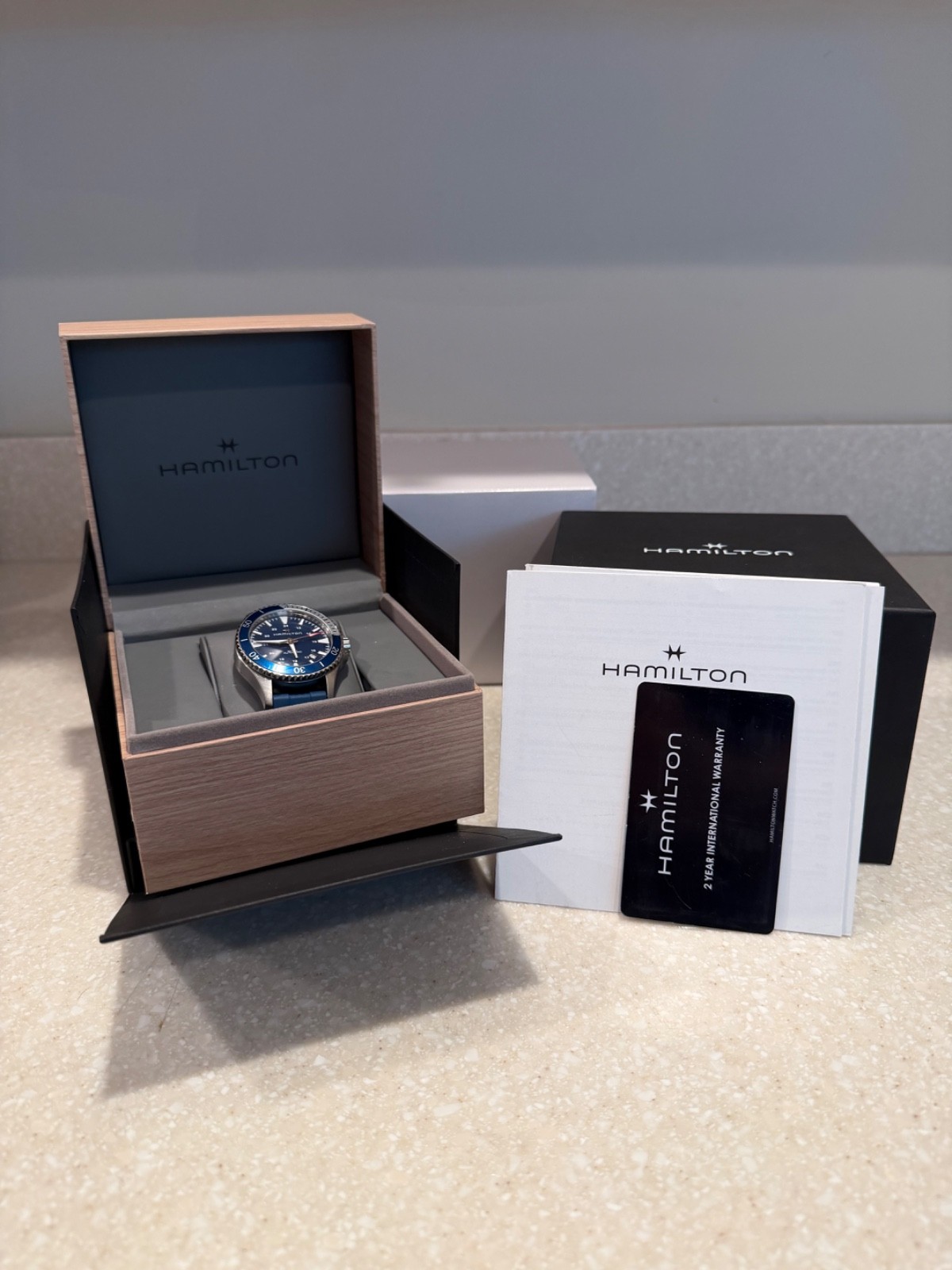 hamilyon khaki navy scuba 40mm blue rubber strap H82345341