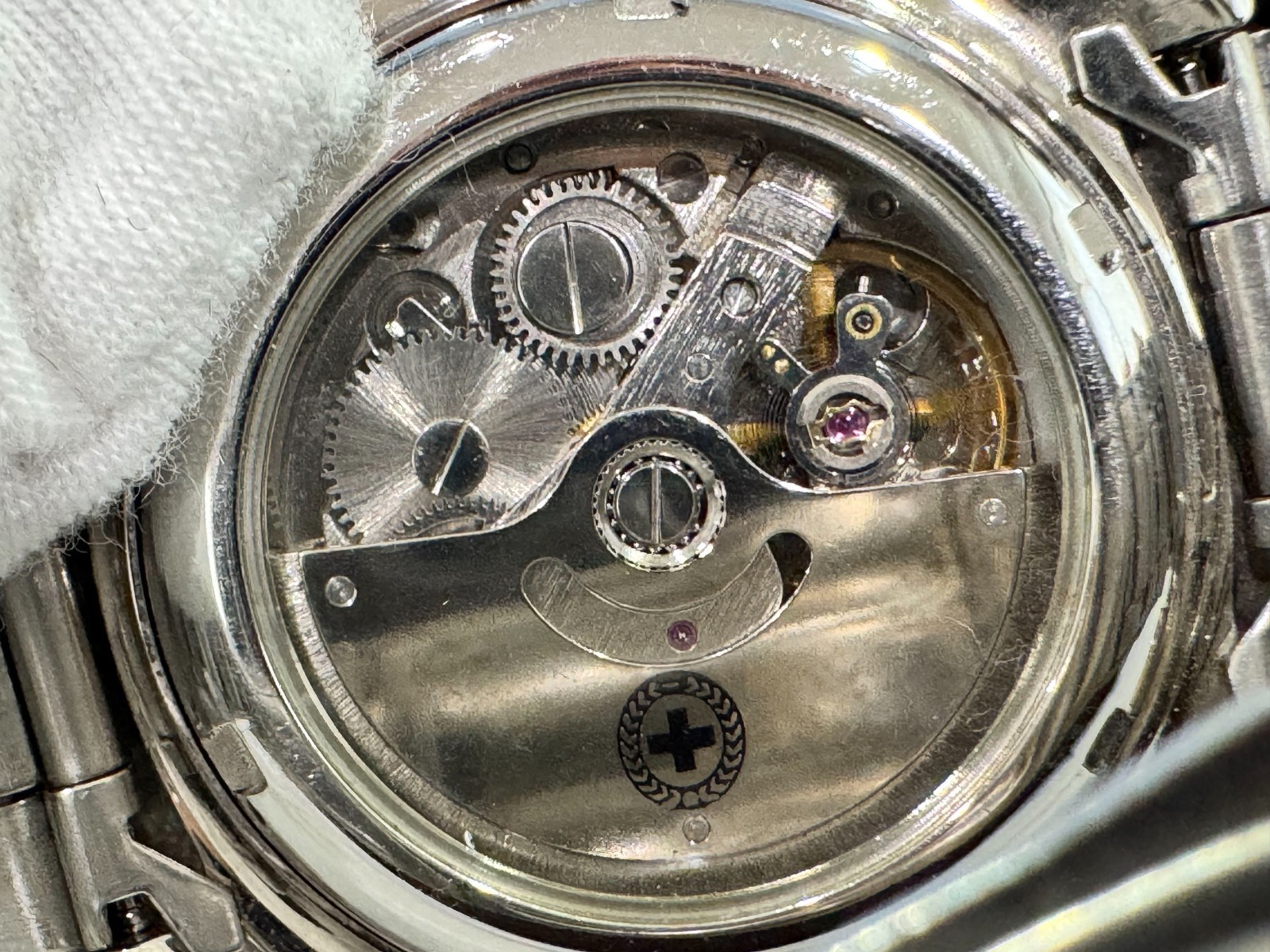 Vintage Swiss Army Automatic Men’s Watch – 38mm – Swiss Automatic Movement