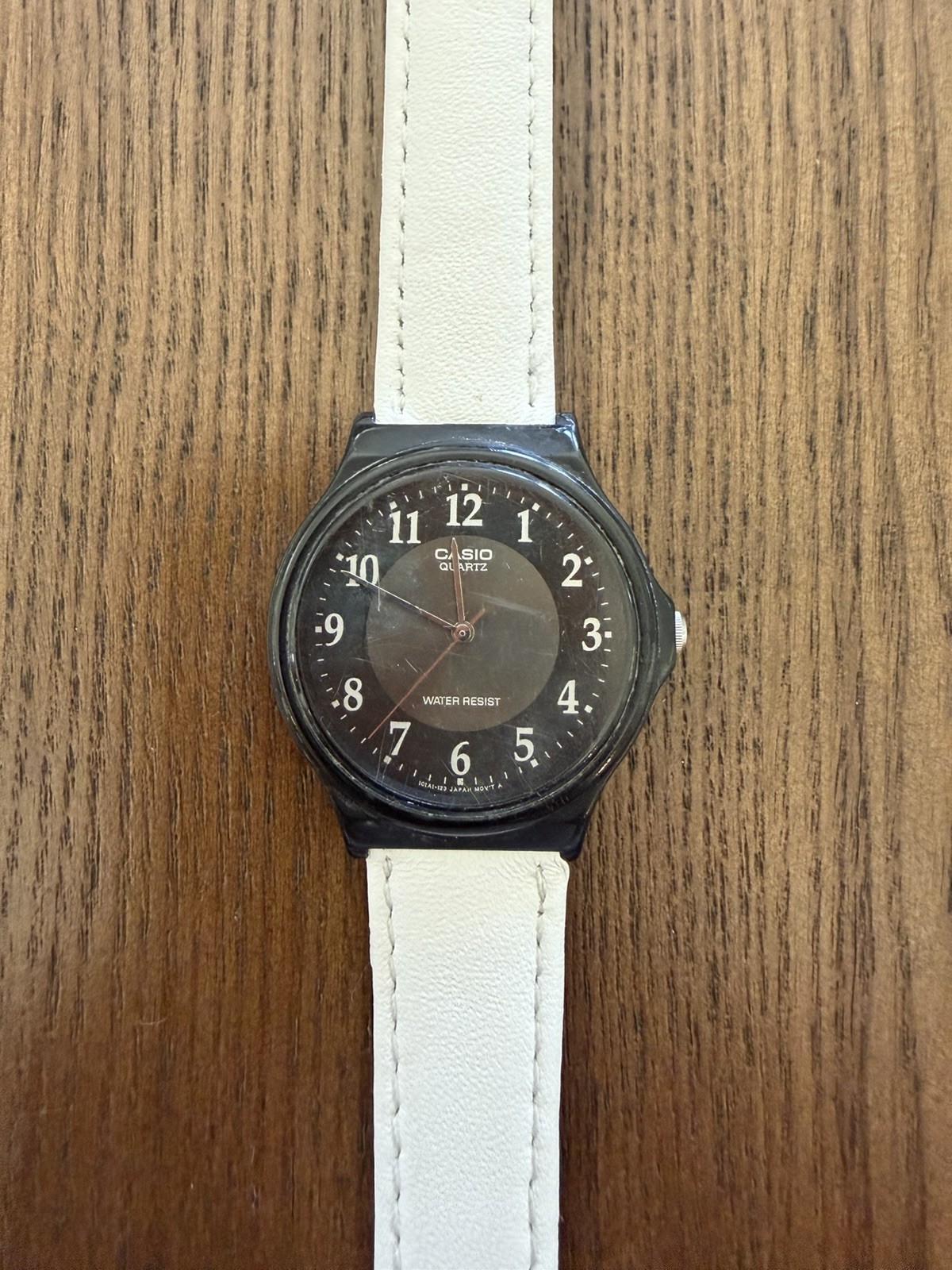 Vtg Casio 1330 Round Slim Black Rubber Silicone Band Analog Watch MQ-24 K6
