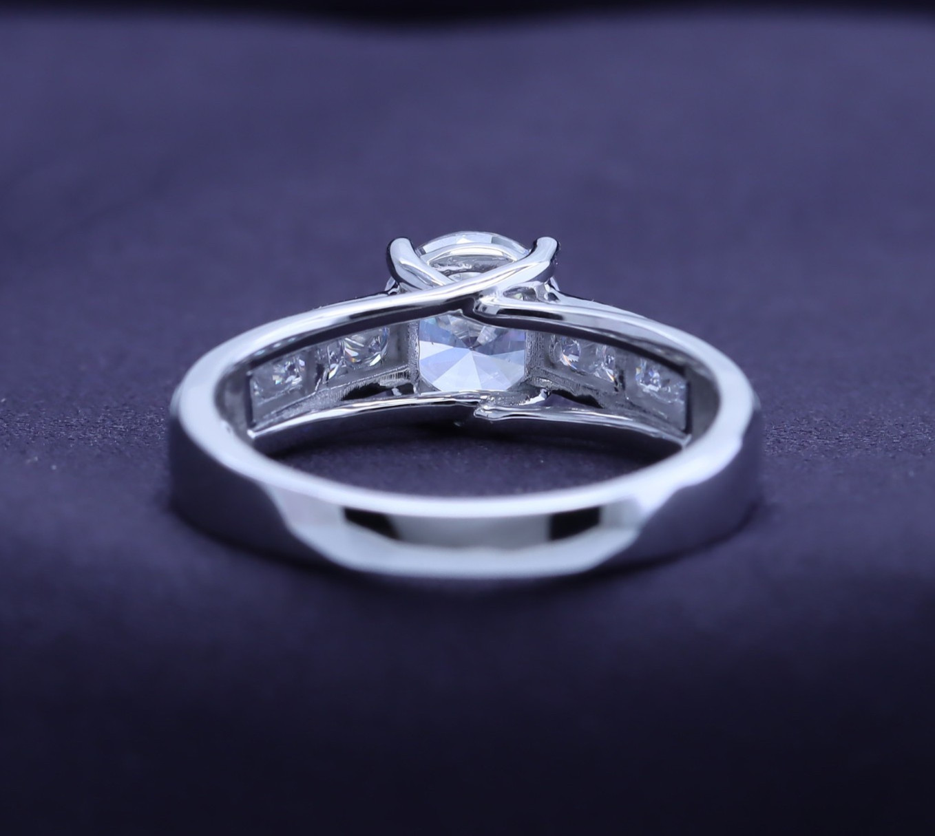 2.50 MM Round Cut Simulated Diamond Wedding Engagement Ring 925 Sterling Silver