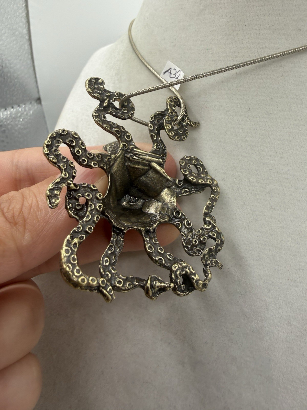 Vintage Octopus Kraken Pendant Necklace Antiqued Gold Tone Gothic Nautical 16”