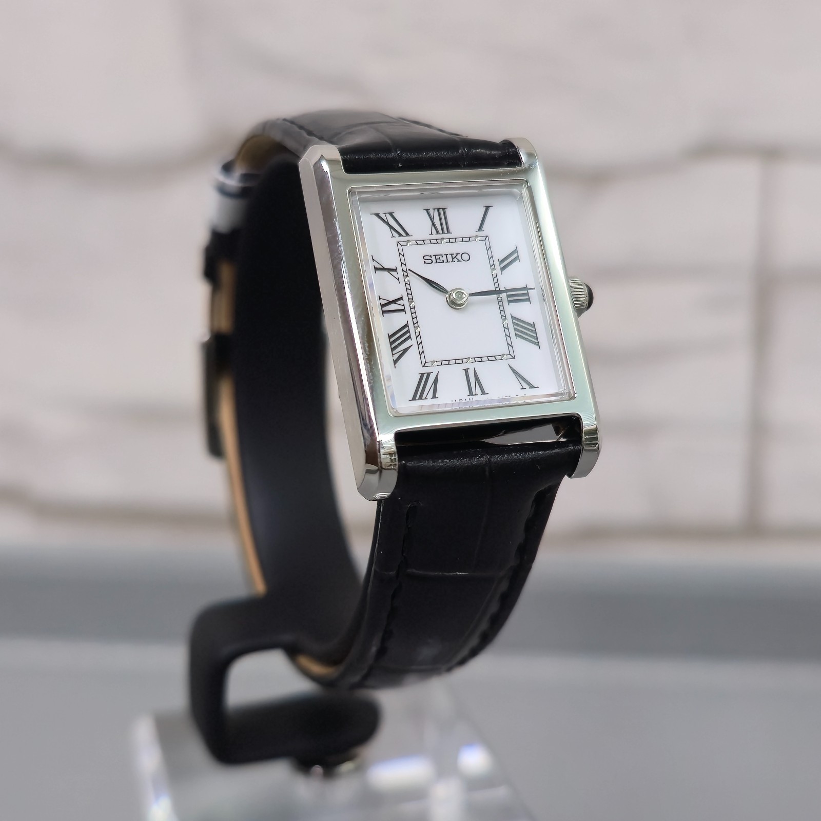 Seiko Conceptual SWR107 (Seiko Tank) White Dial 19.6mm New Full Set Womens Watch