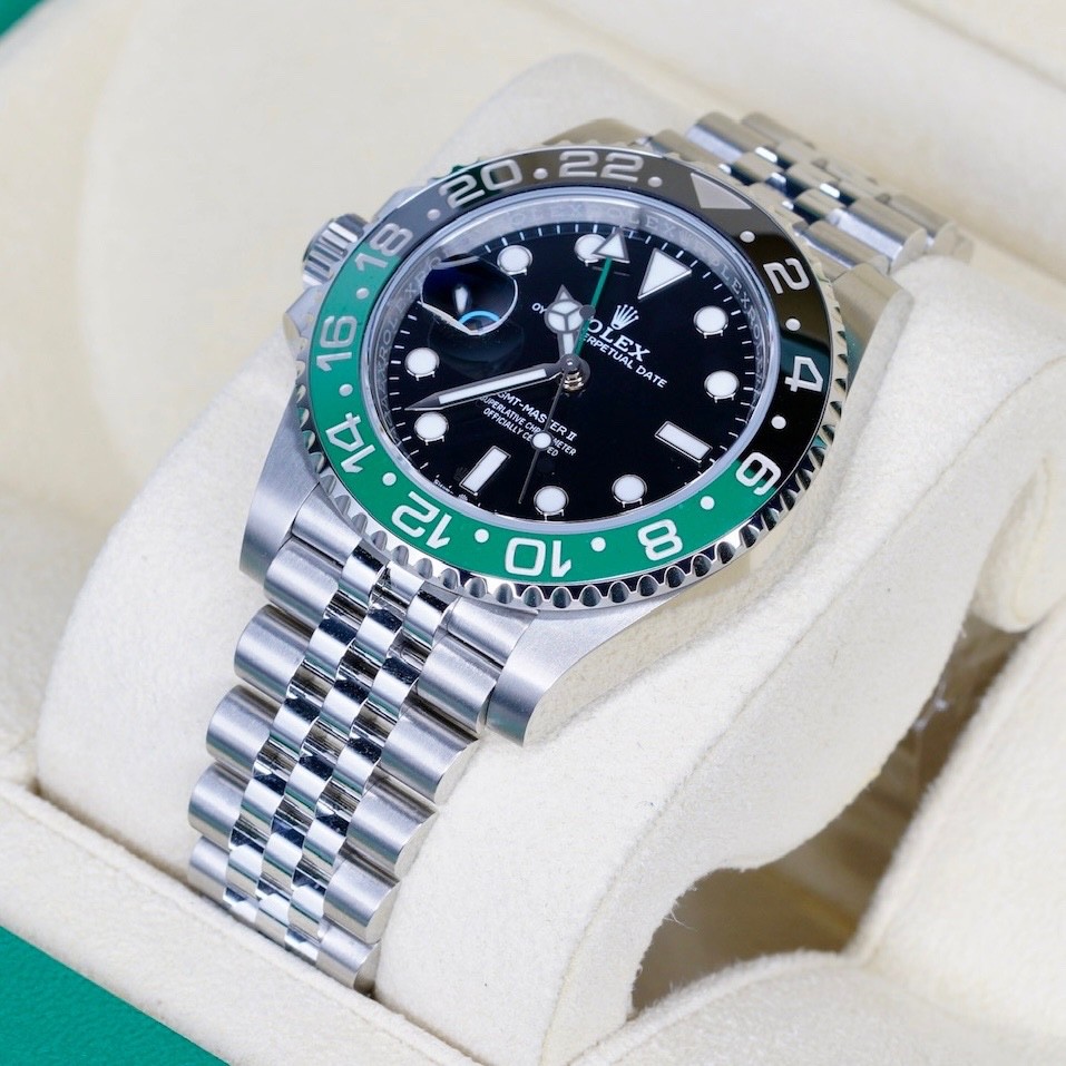 Rolex GMT-Master II SPRITE Black Dial Green & Black Bezel SS 40mm 126720VTNR