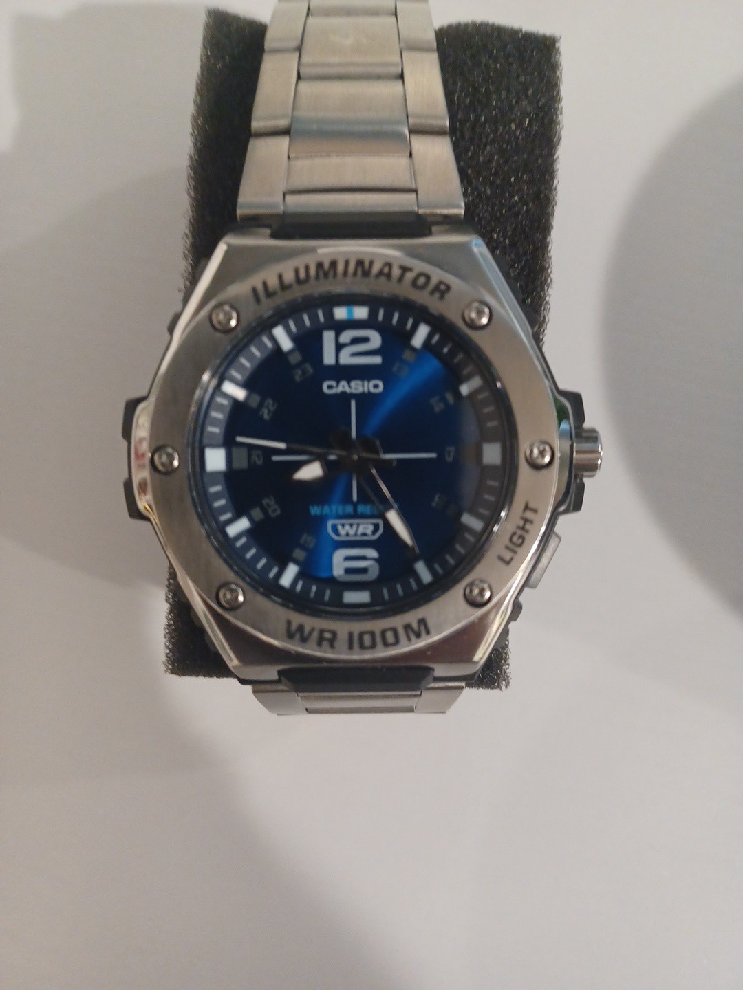 Casio WR-100M Illuminator Quartz 100m Blue Analog Dial Stainless Bracelet