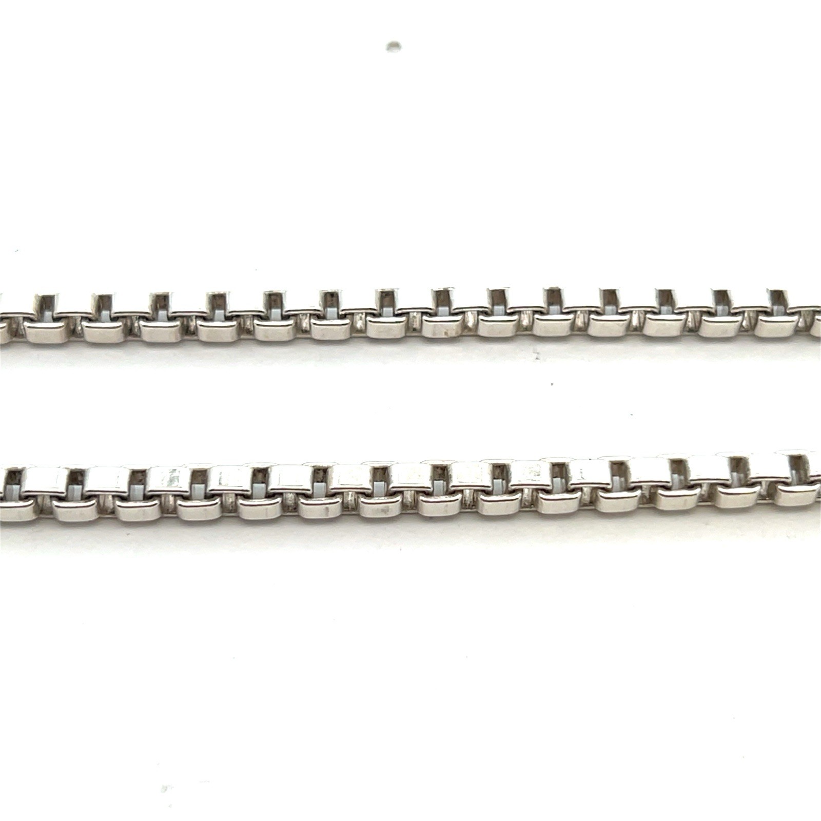 Rare Tiffany & Co Sterling Silver Venetian Box Chain Necklace 18″ LM1667