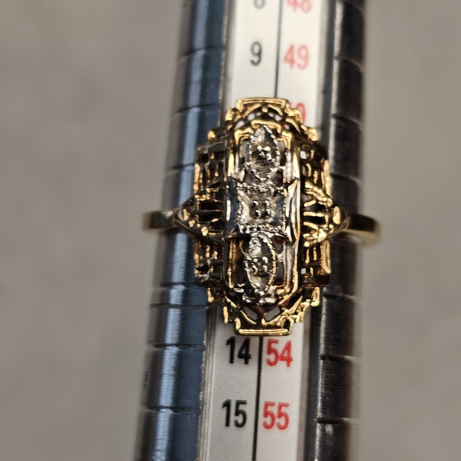 Vintage Art Deco 14K Gold Filigree Shield Ring • Diamonds • Size 6 • Navette…
