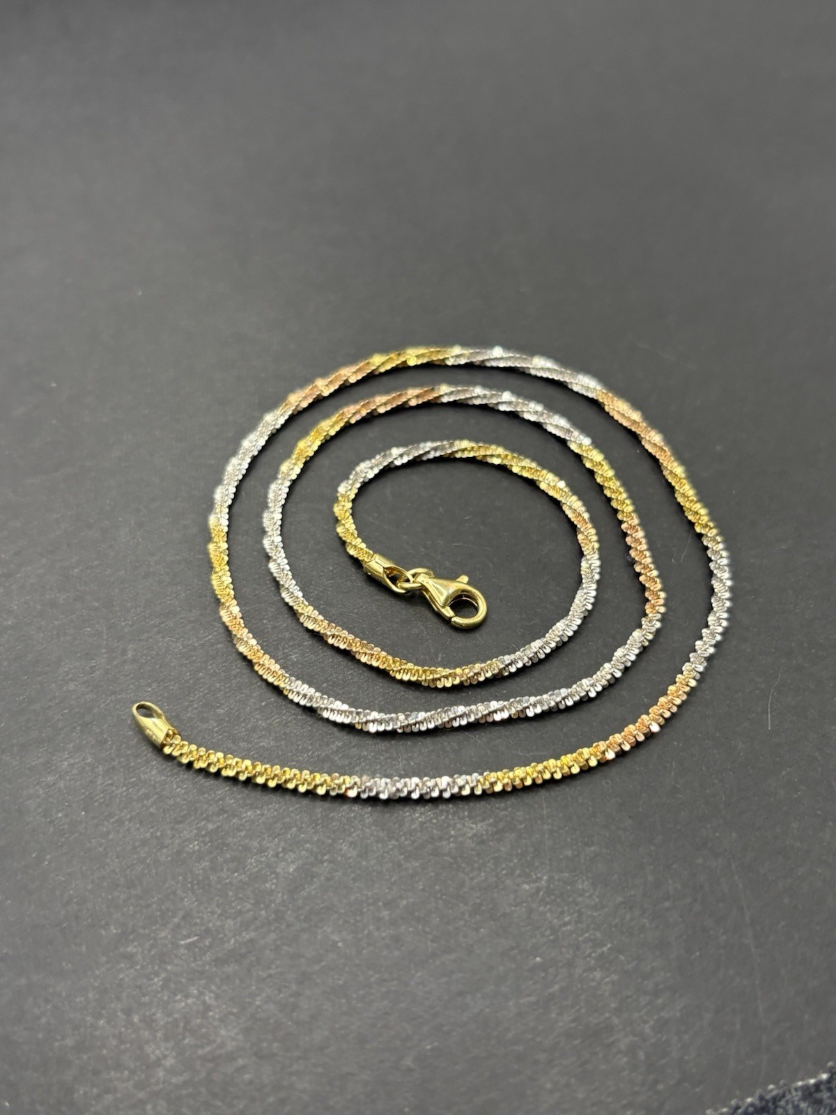 EUC 18″ Sterling Silver Tri Color Sparkle Chain 3.9 Grams G22