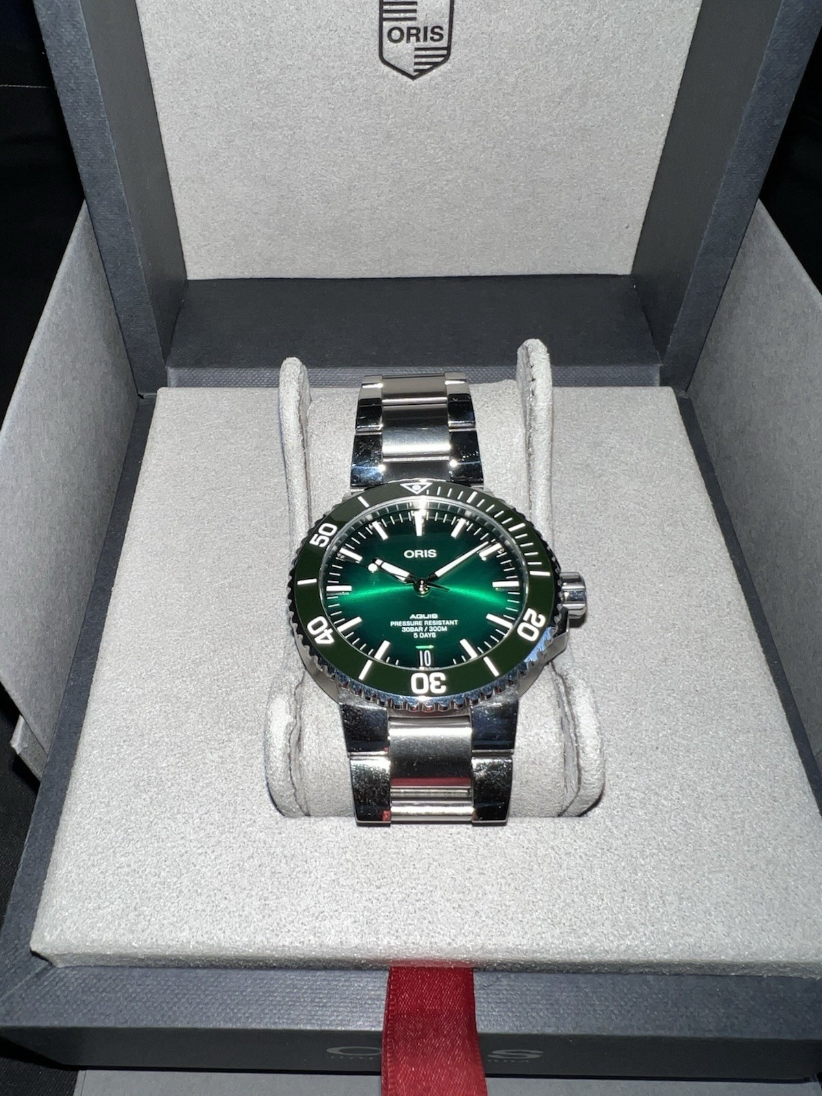 Oris Aquis Date Automatic Green Men’s Watch 01 400 7763 4157-07 8 24 09PEB 43.5