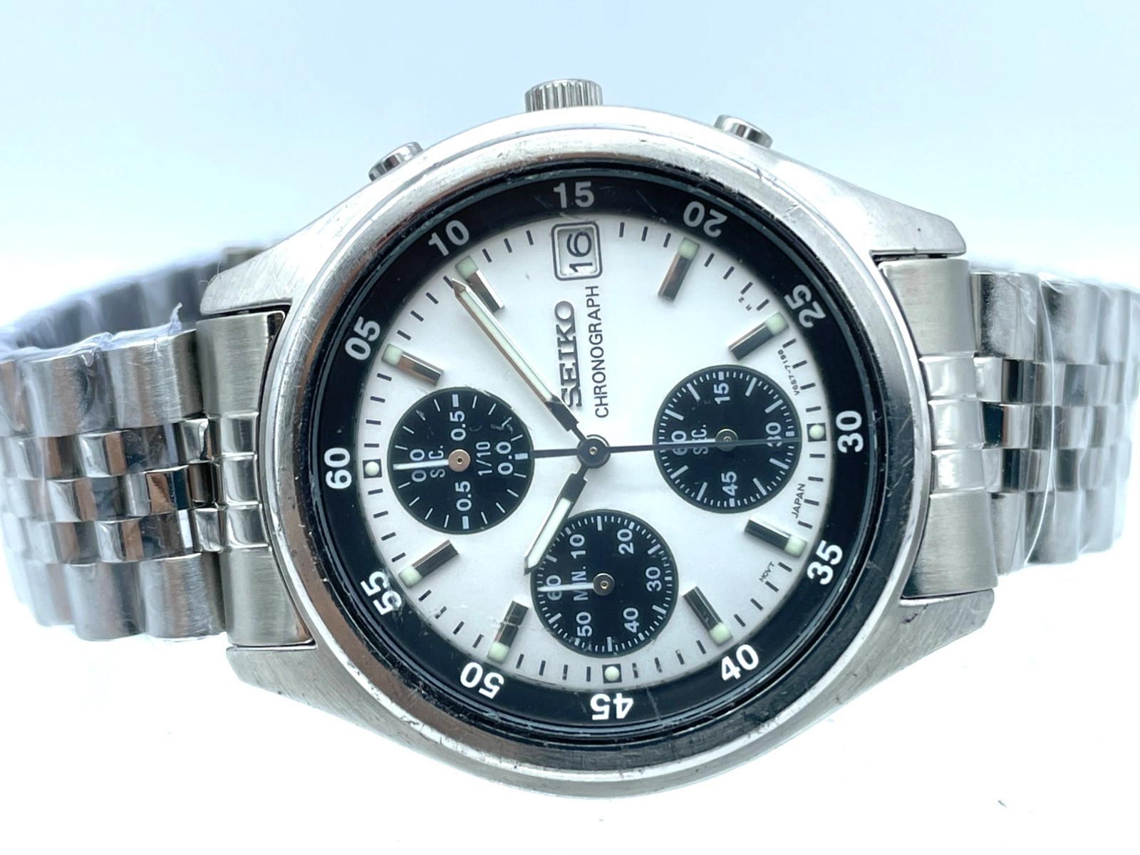 SEIKO Men’s Chronograph Watch Panda White Dial Quartz V657-7100 New Band