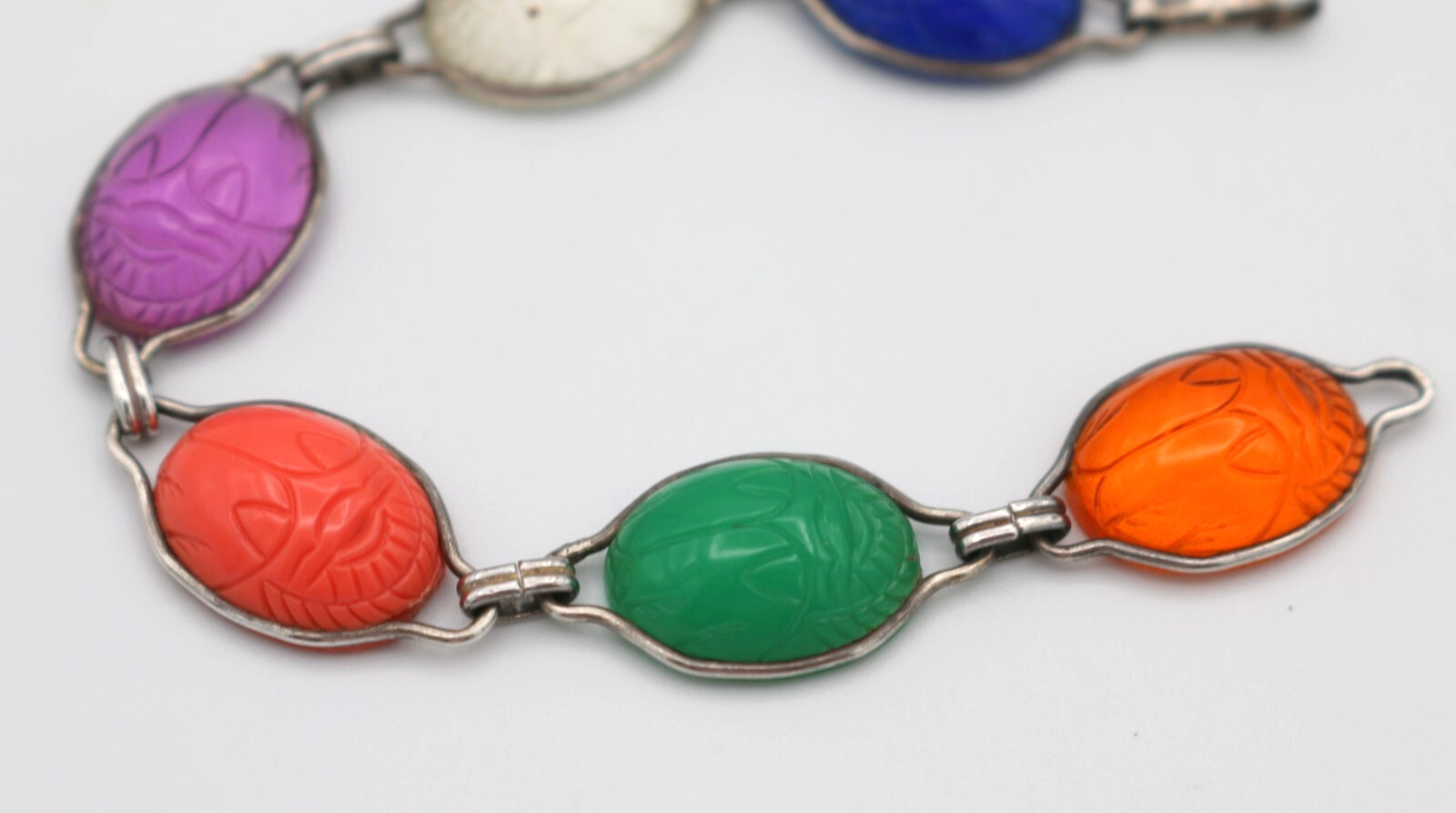 Vintage Truart Sterling Silver Carved Lucite Scarab Bracelet 7 IN 8.8 Grams