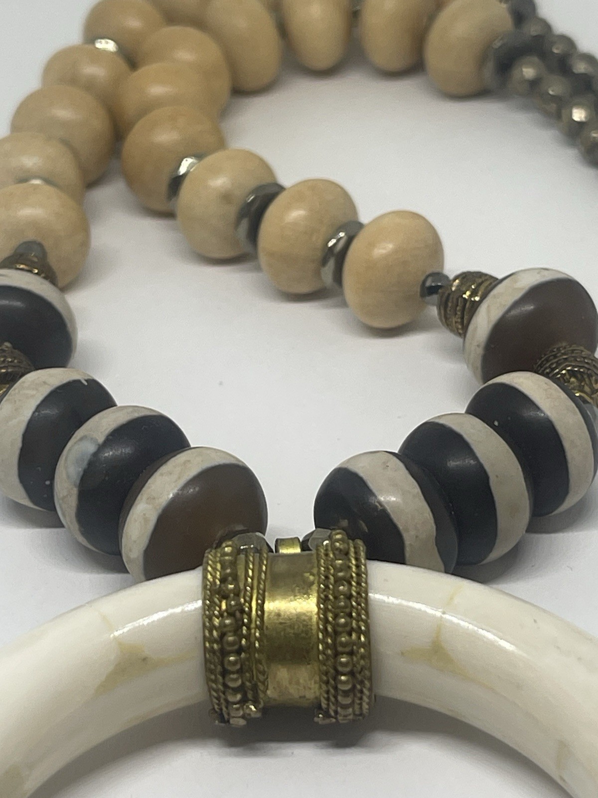 Vintage Betsy Pittard Designs BPD Horn Wood Acrylic Beaded Necklace Boho Bliss