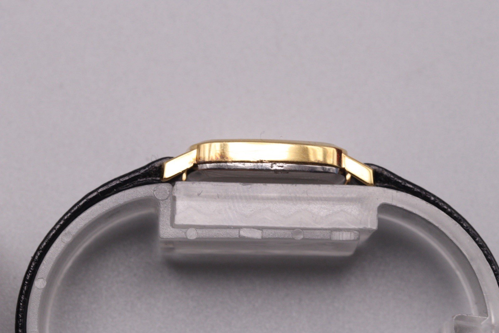 [NEAR MINT w/ Box] OMEGA De Ville White Dial Gold Quartz 19mm Ladies Watch