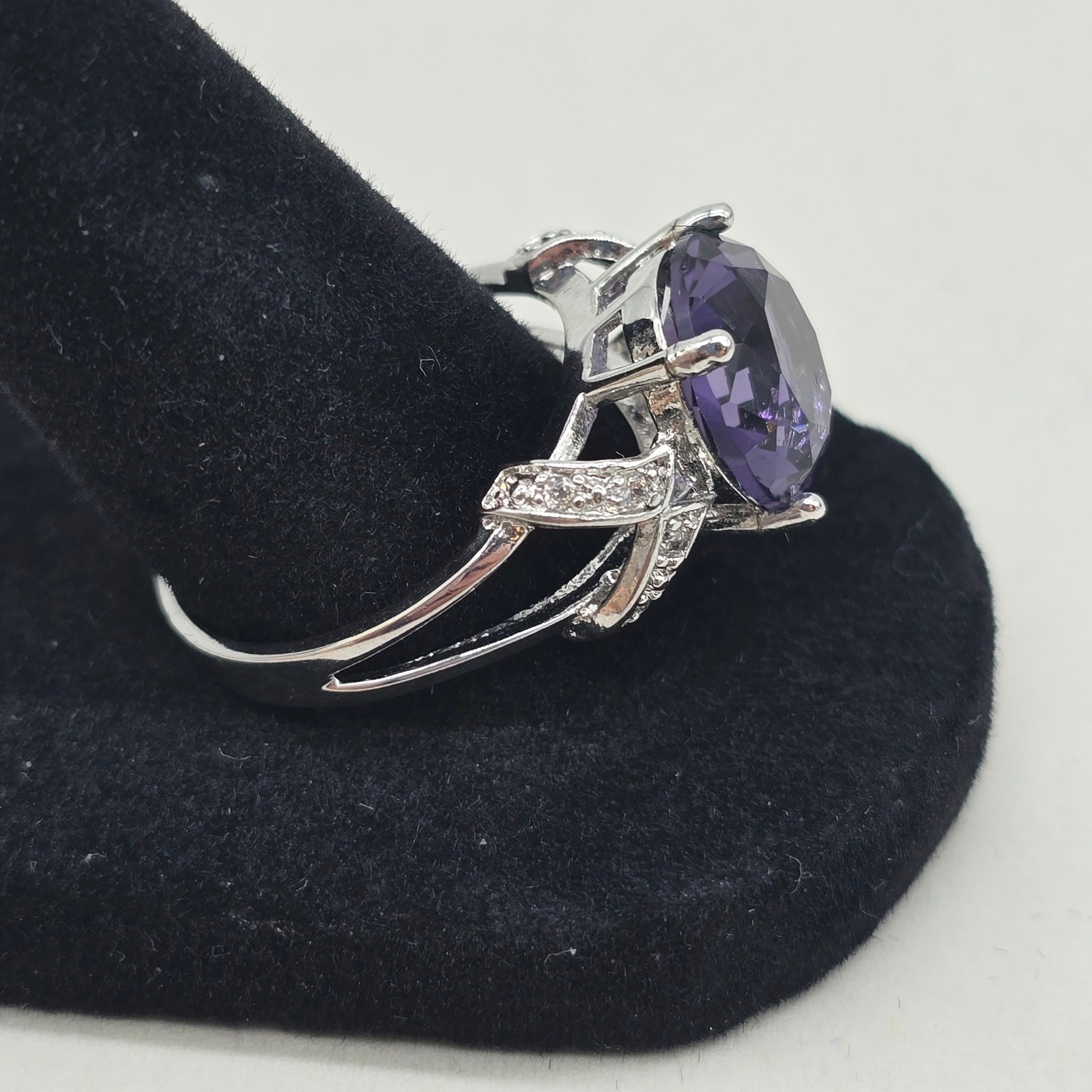 925 Sterling Silver Purple Stone Pave Rhinestone Cocktail Ring Size 10 Gift