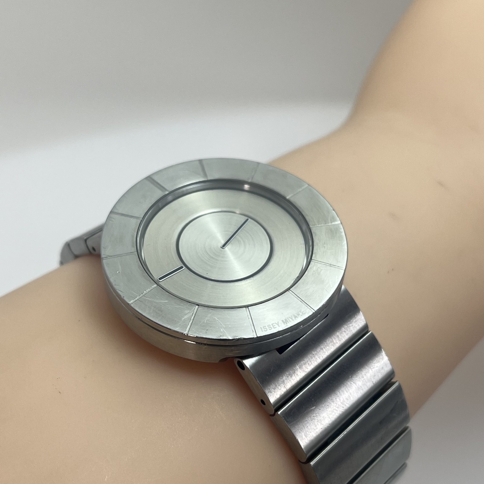 Seiko Issey Miyake TO NY0N001 by Tokujin Yoshioka Qz Silver Dial Japan#509B