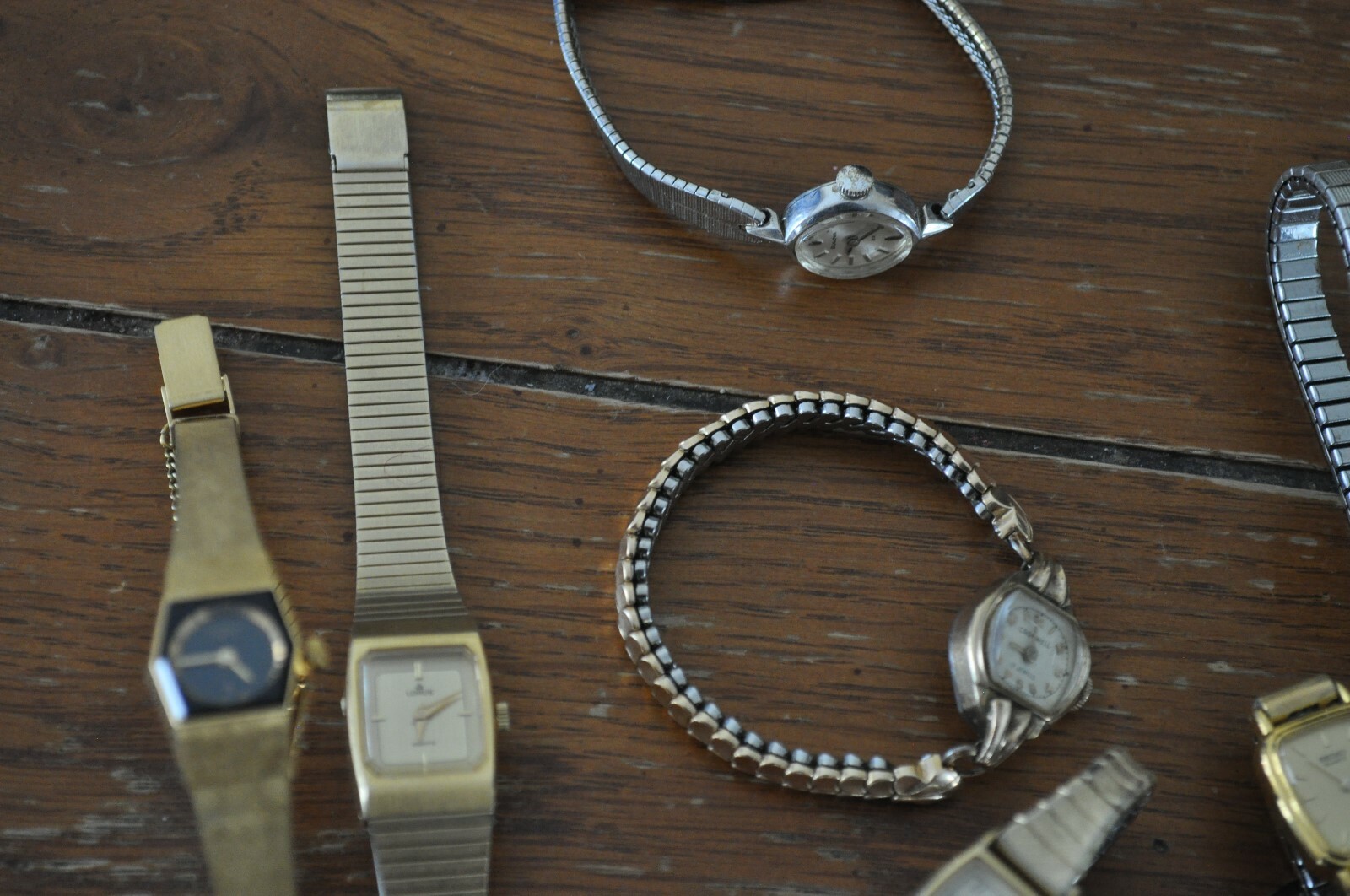 Lot 7 womans Watches Timex Citizen Pulsar Seiko Cromwell Bulova Lorus Vintage
