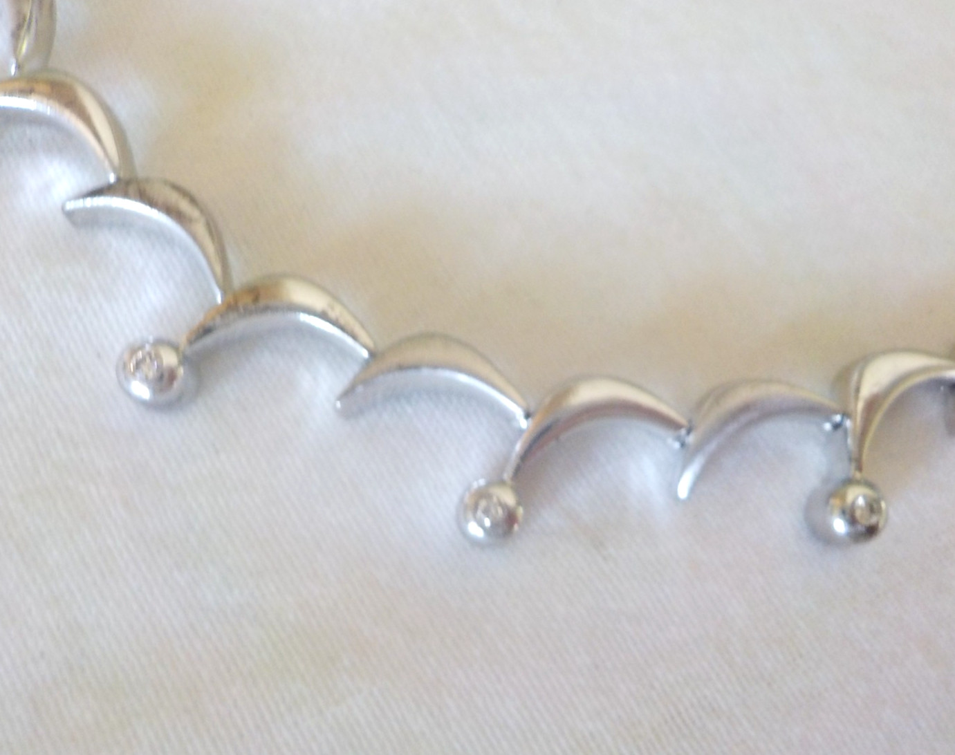 Estate Solid 14k White Gold Crescent Link Diamond Bracelet – 16.0 gms, 7.6 inch