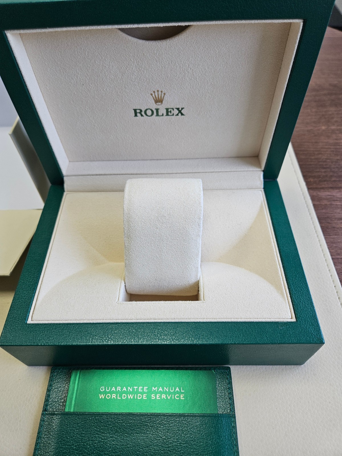 ROLEX GMT MASTER 11 WATCH BOX SET OYSTER M SUIT BRUCE WAYNE