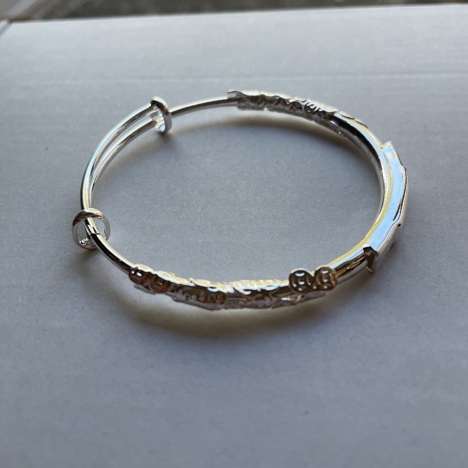 NEW Pure 999 Fine Silver Women’s Bangle Lucky Cloud Adjustable 58-60mm Dia.
