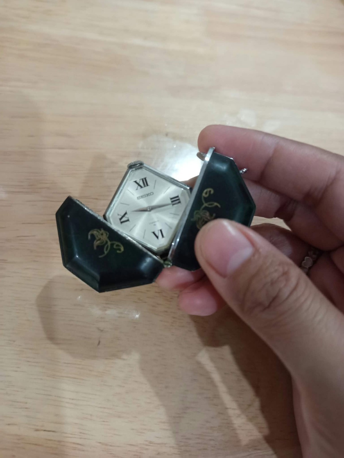 1970s Seiko Momotaro Clamshell Pocket Watch Ref. 21-7510 Rare Lacquer Kim