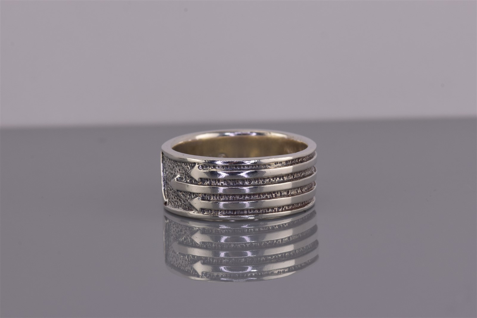 Peter Stone Sterling Silver 9mm Arrows Petroglyph Textured Band Ring 925 Sz: 9