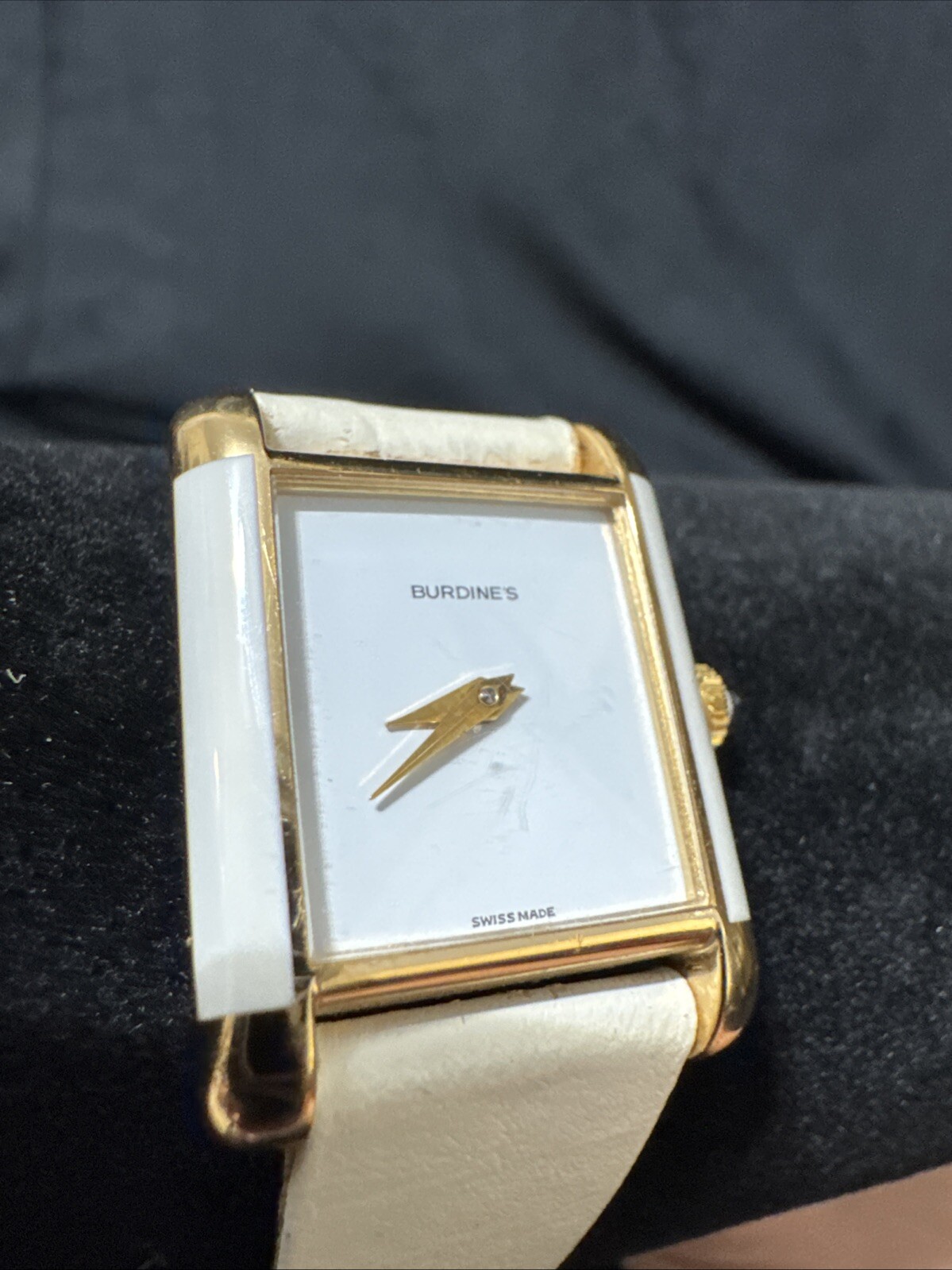 Burdines Swiss Made Women’s Watch Fond Acier Inoxydable 217932