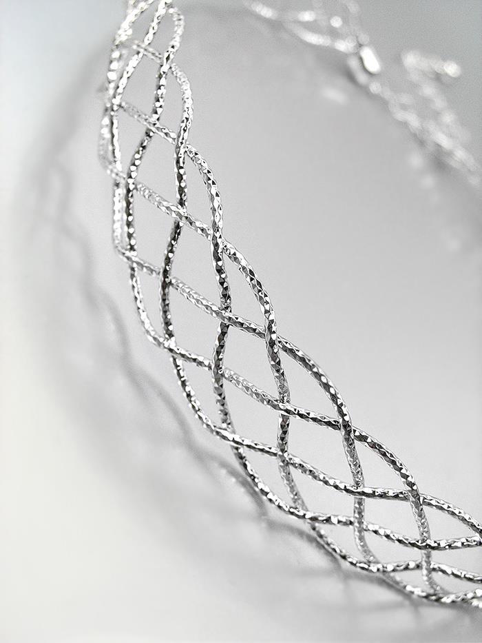 SHIMMERY CHIC Silver Metal Lattice Weave Braided Choker Necklace