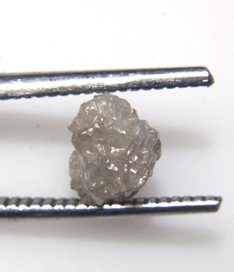 1.67 CTS RAW UNCUT NATURAL GRAY COLOR ROUGH DIAMOND PIECE 7.91×6.49×5.46 MM