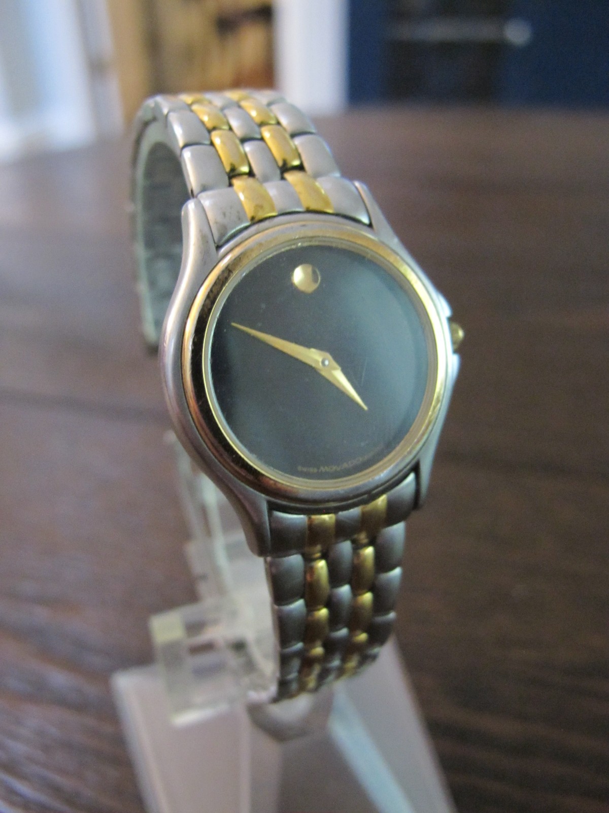 Movado Museum Swiss Women’s Quartz Watch Two-Tone Steel Bracelet NEW BATTERY