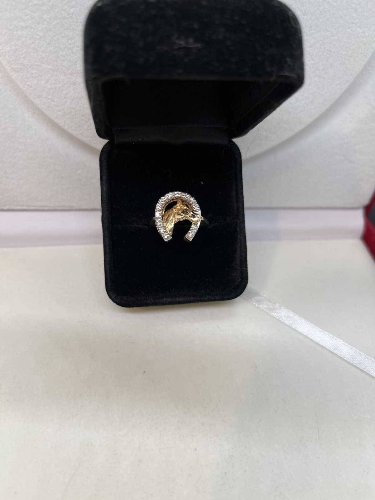 14K Yellow Gold Diamond Horse and Horseshoe Ring .12ctw Weight is 4.40 grams