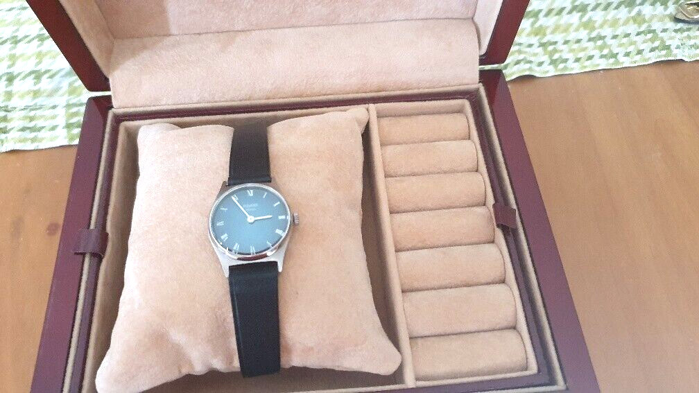 Duward NOS NEW Dyplomatic Vintage Manual Wind Women’s Watch 24Mm.