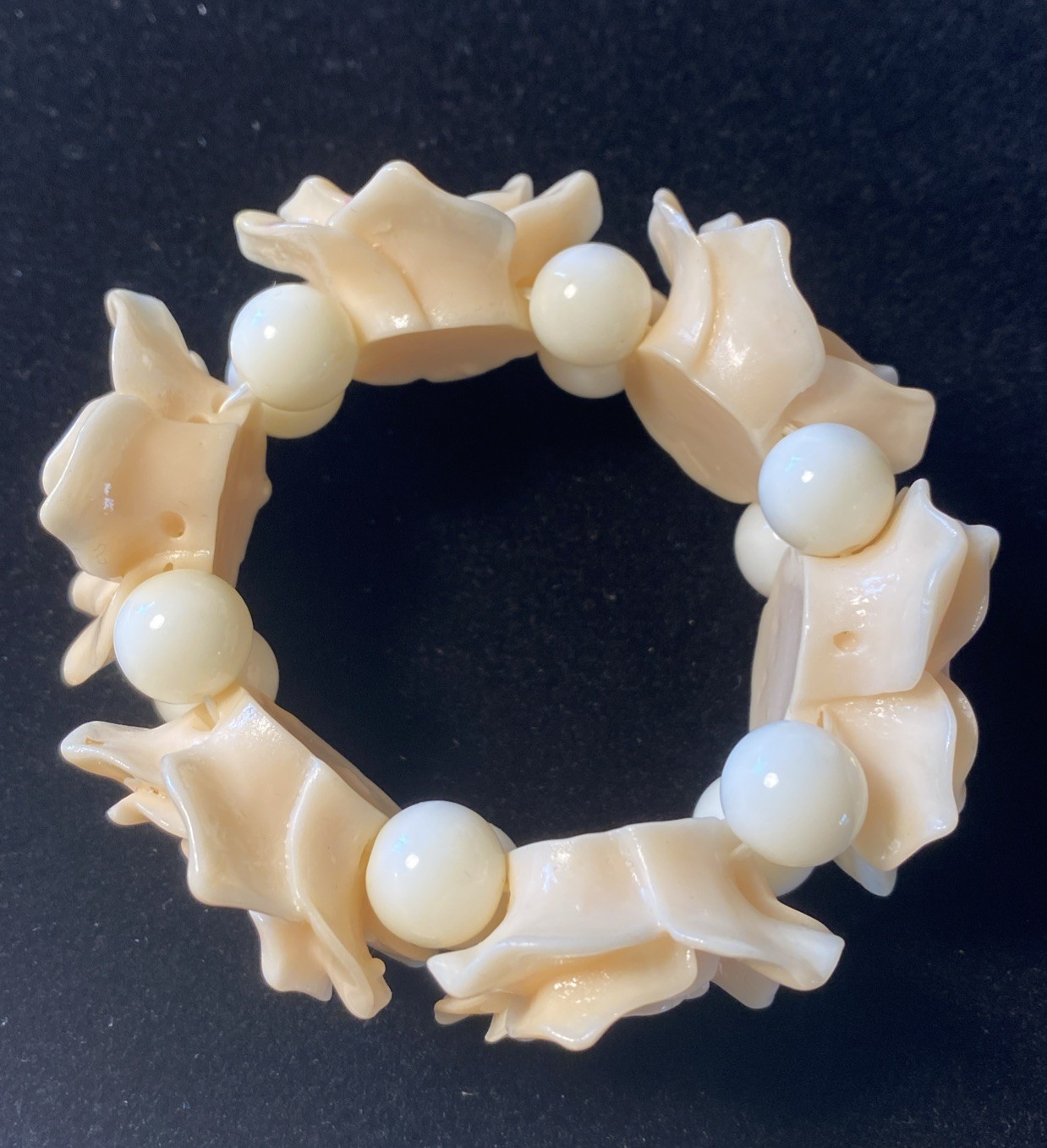 Vintage Plastic Resin (?) Pinky/ Yellow Rose Stretch Bracelet Stunning
