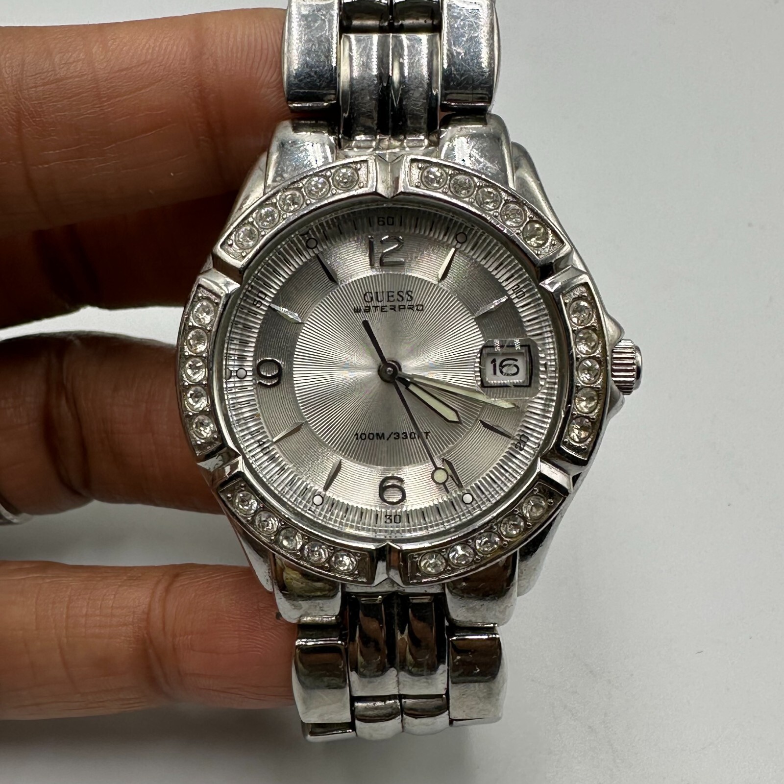 Guess Waterpro Watch Women Silver Tone Crystal Bezel Date Window 34MM Dial 6.25″
