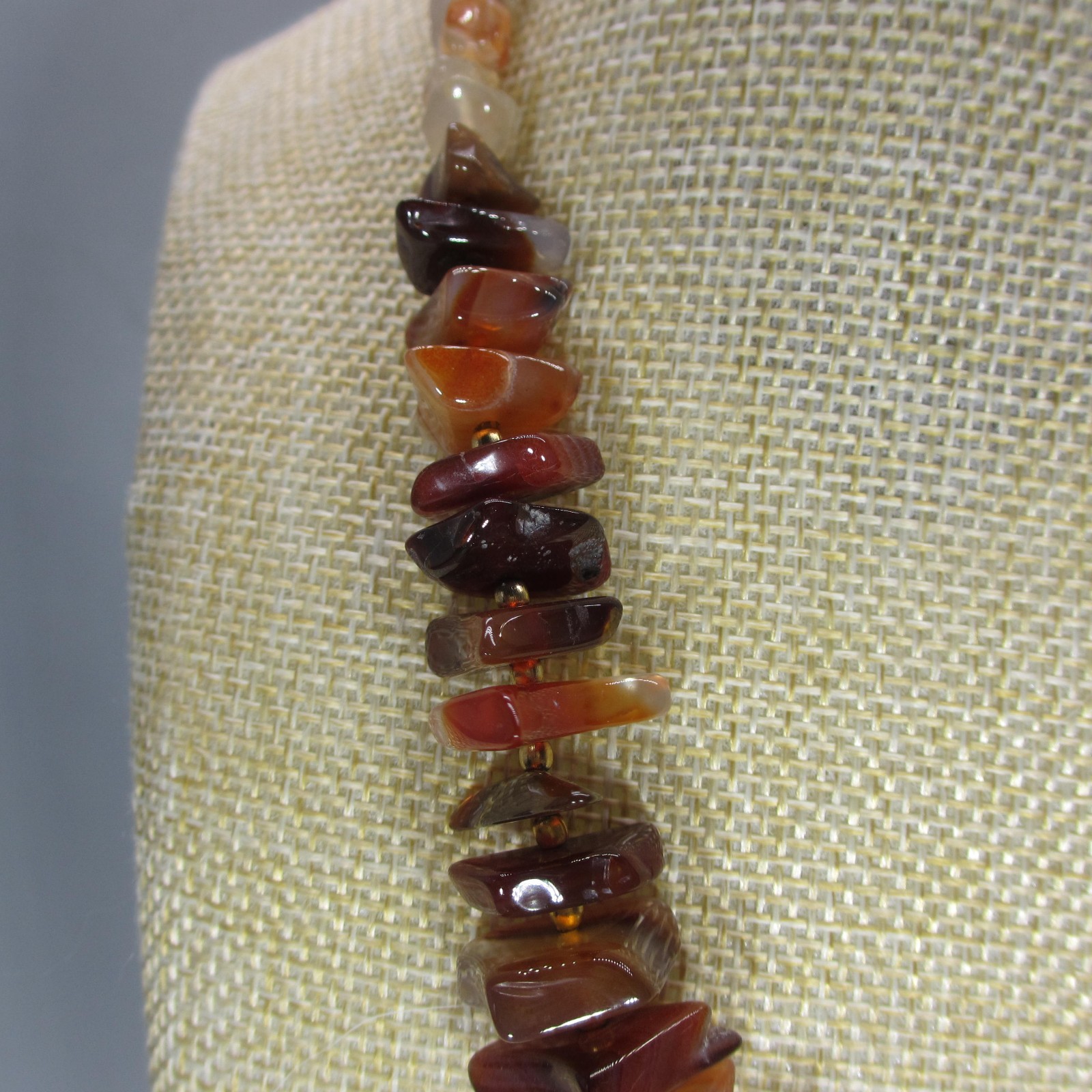 Vintage Stone Chip Necklace Pendant Orange Brown Gold Tone 17 Inch