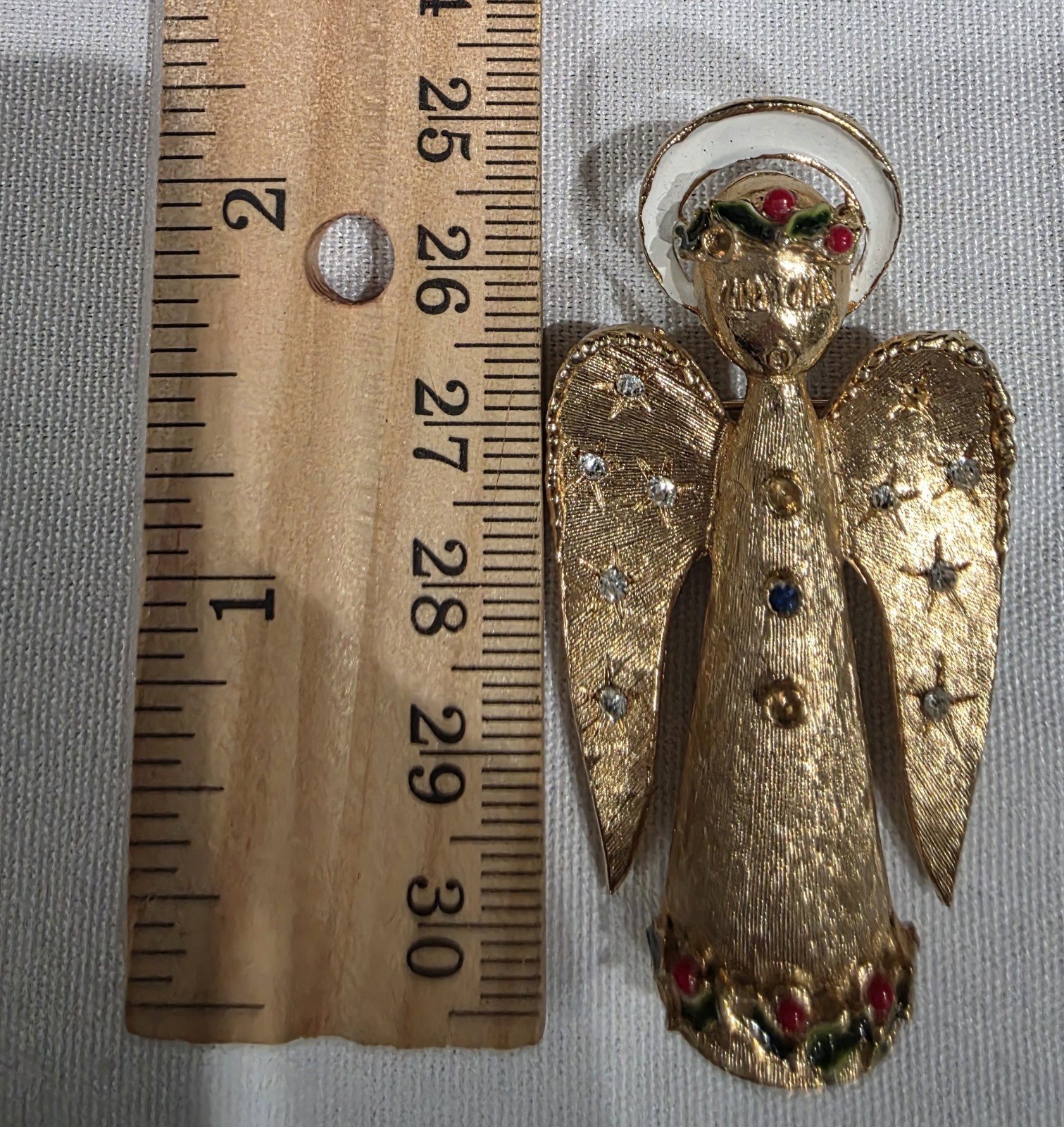 Vintage Angel Rhinestone signed ART Brooch Pin Gold Tone Stunning