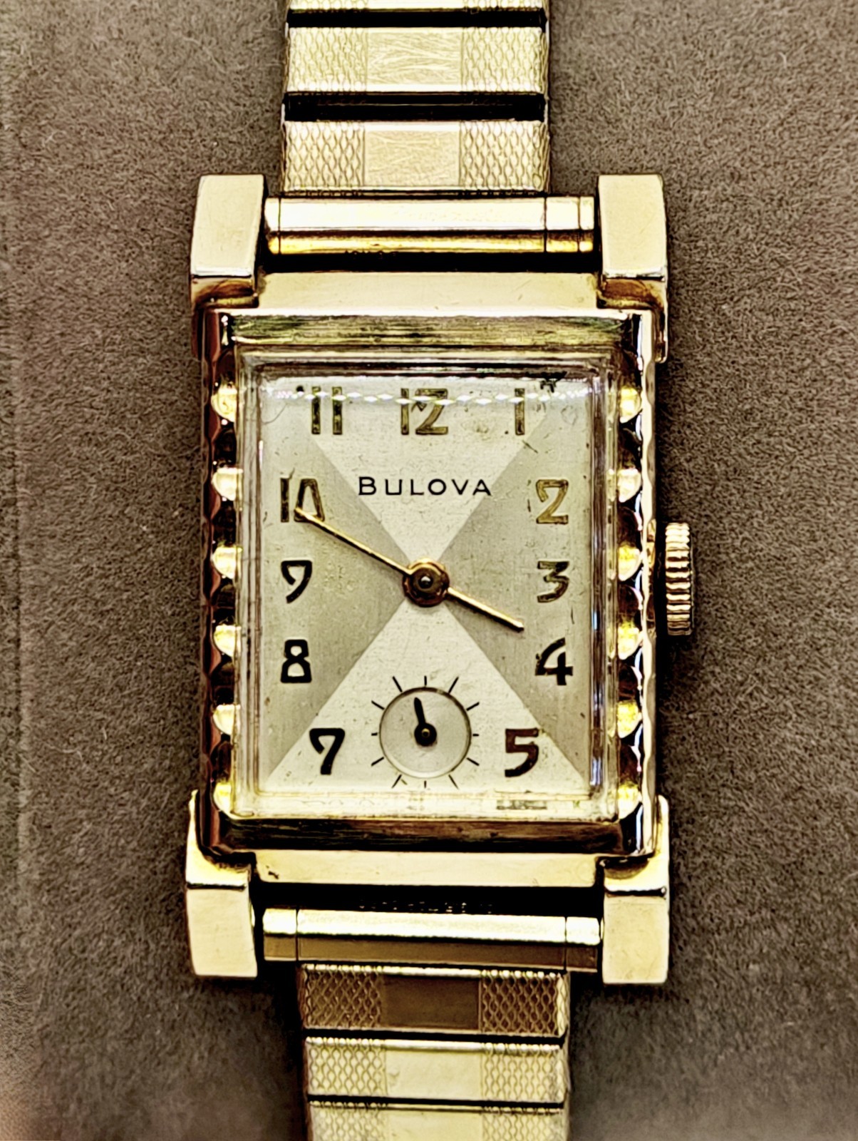 Vintage 1951 Bulova Academy Award “ZZ” Men’s Watch 21J 7AA Expansion Band