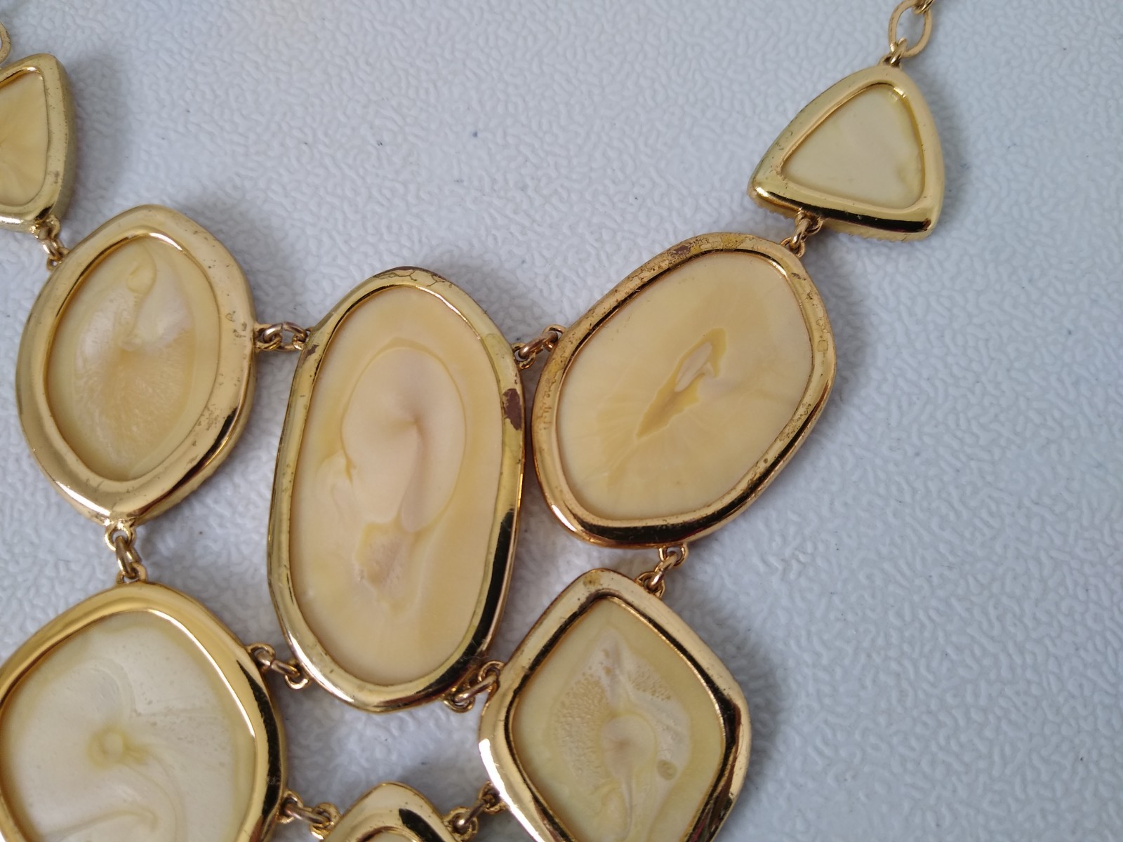 Stella Dot Necklace Fiona Bib Cream Goldtone Rhinestone Jewelry Designer Golden.