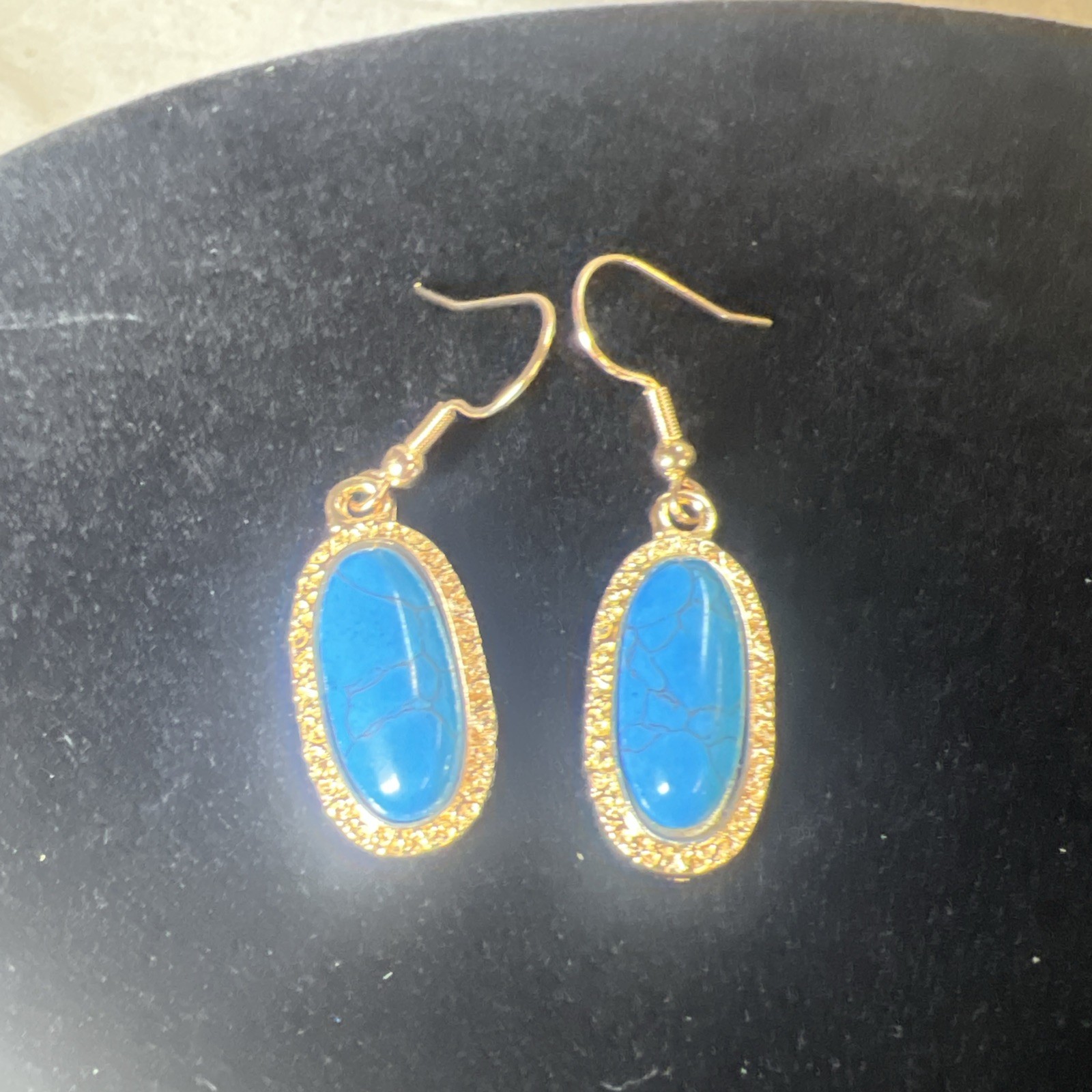 Blue Howlite Set of Bracelot (6.5-8.5ln) and Earrings in Rosetone 100.00 ctw #47