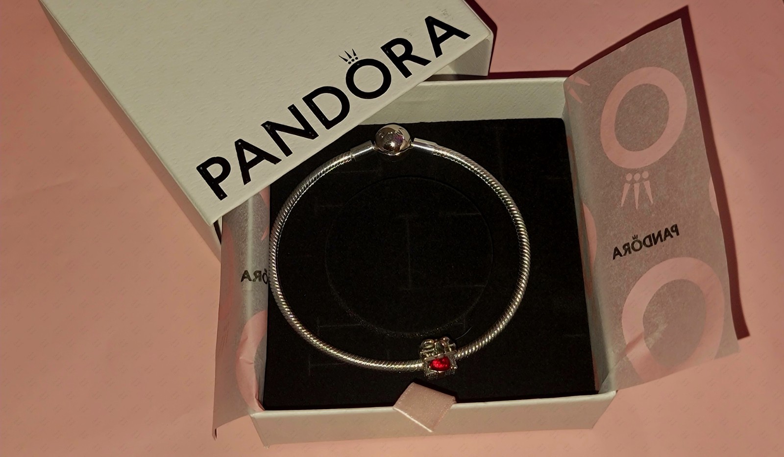 Authentic Pandora Moments 7.9″ (20cm) Bracelet & Sparkling Gift Box Charm w/Box