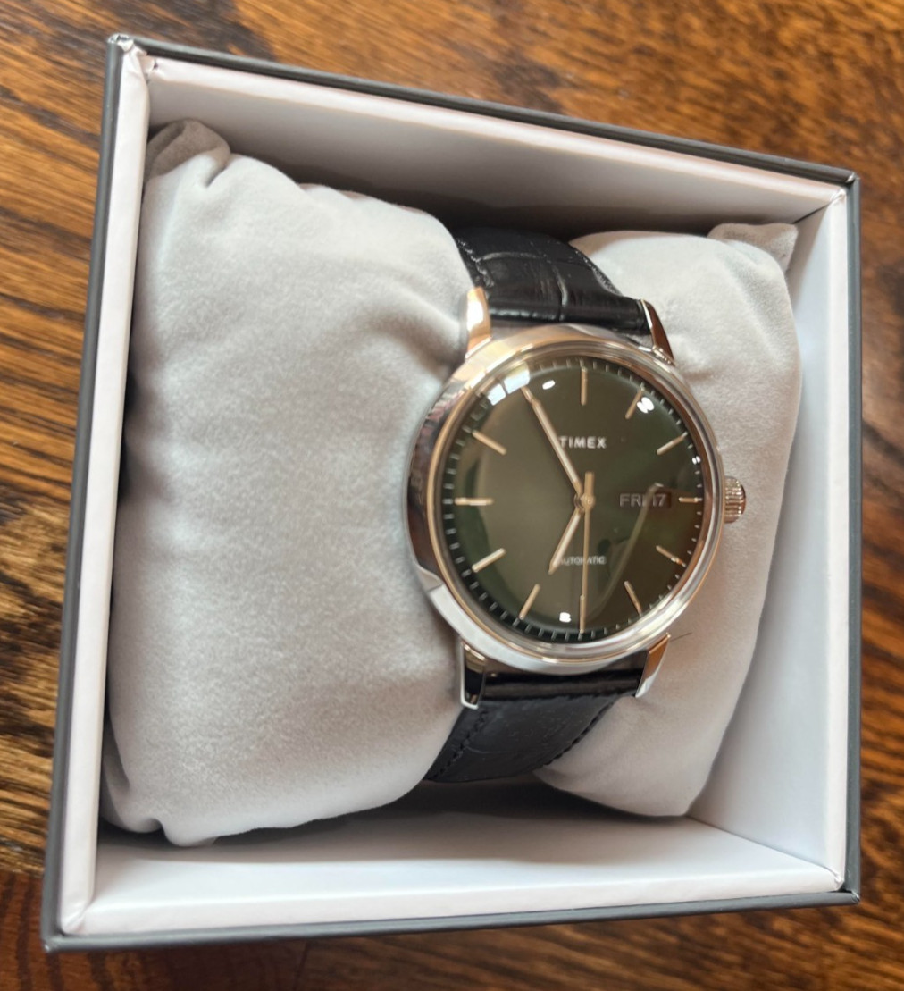 Timex Marlin Men’s Watch TW2Y54400VQ, 38mm Green Crosshair Dial Black Leather