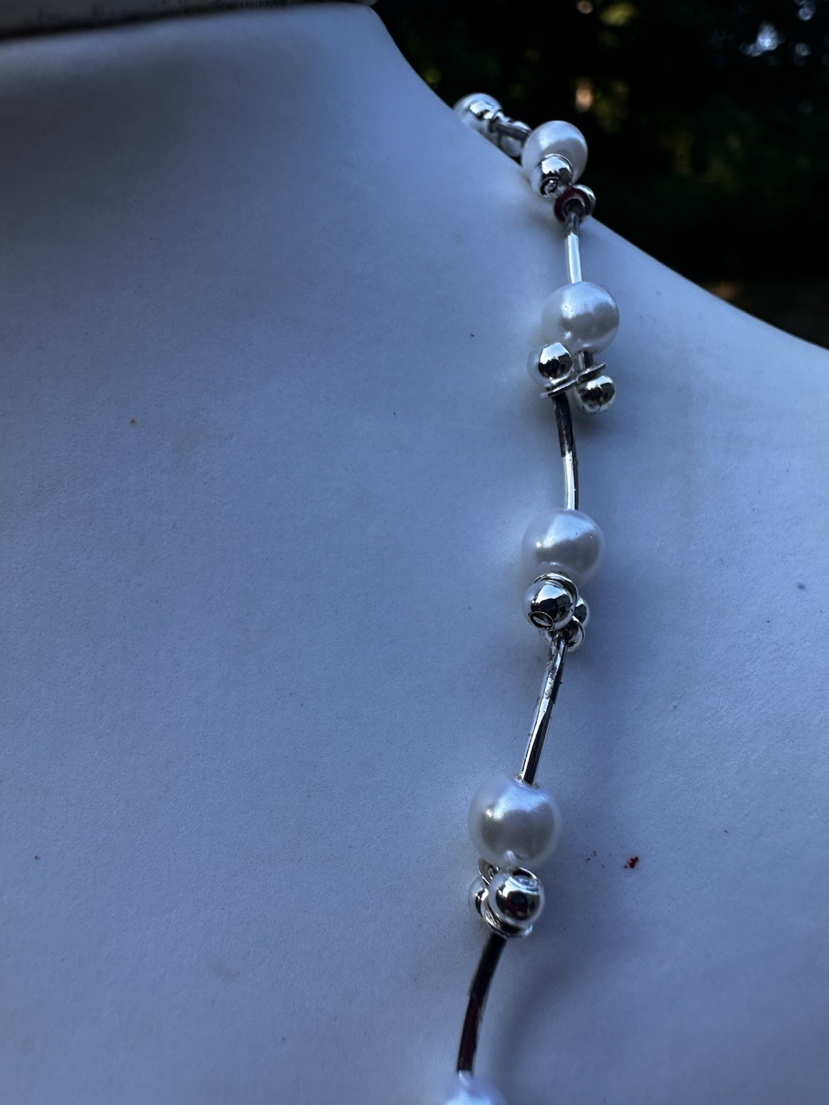 Elegant Twisted Faux Pearl Necklace with Silver-Tone Finish
