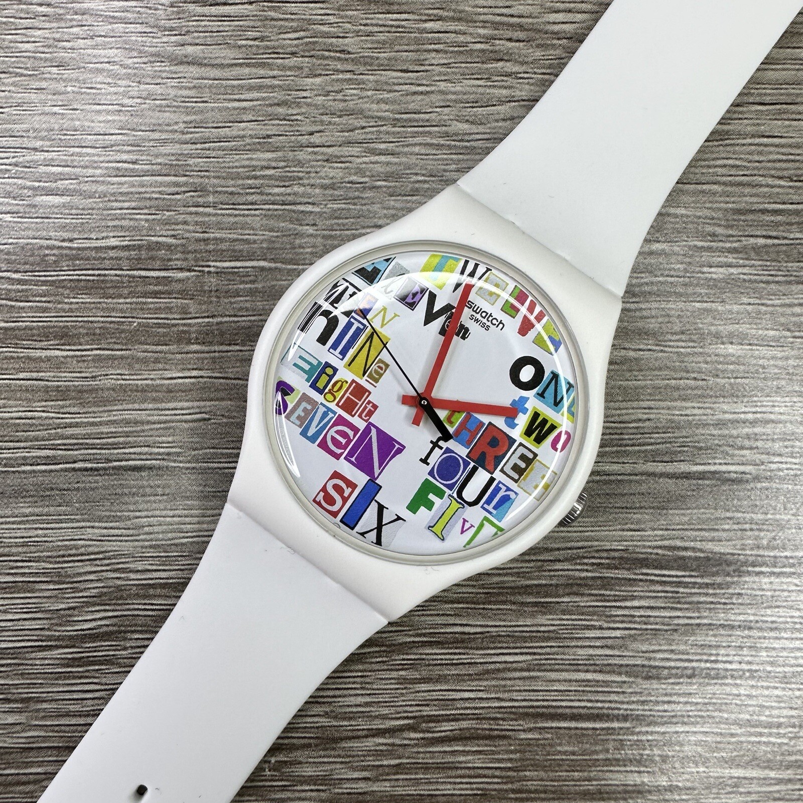 NEW✅LIMITED EDITION✅ Swatch MULTI COLLAGE White Fun 41mm Watch SUOW132