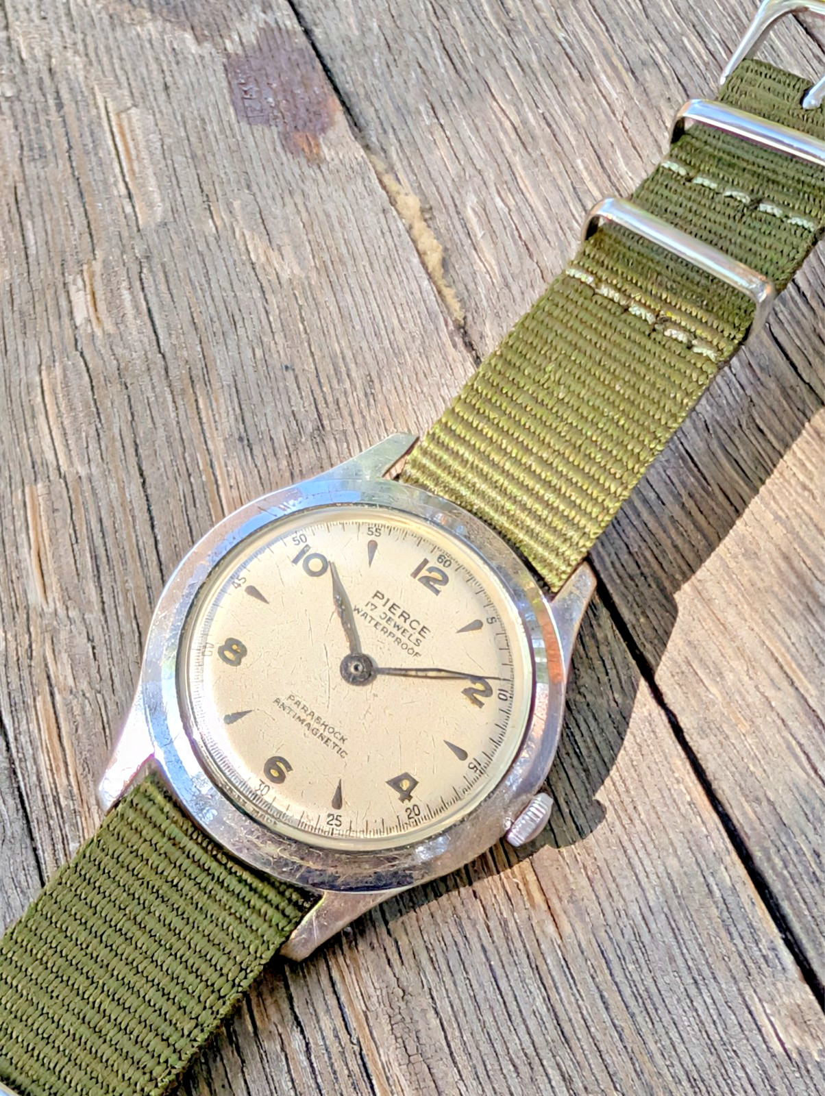 Vintage WWII Era Pierce Parashock Field Watch – Cal. 103 SC 17J – 33mm – Running