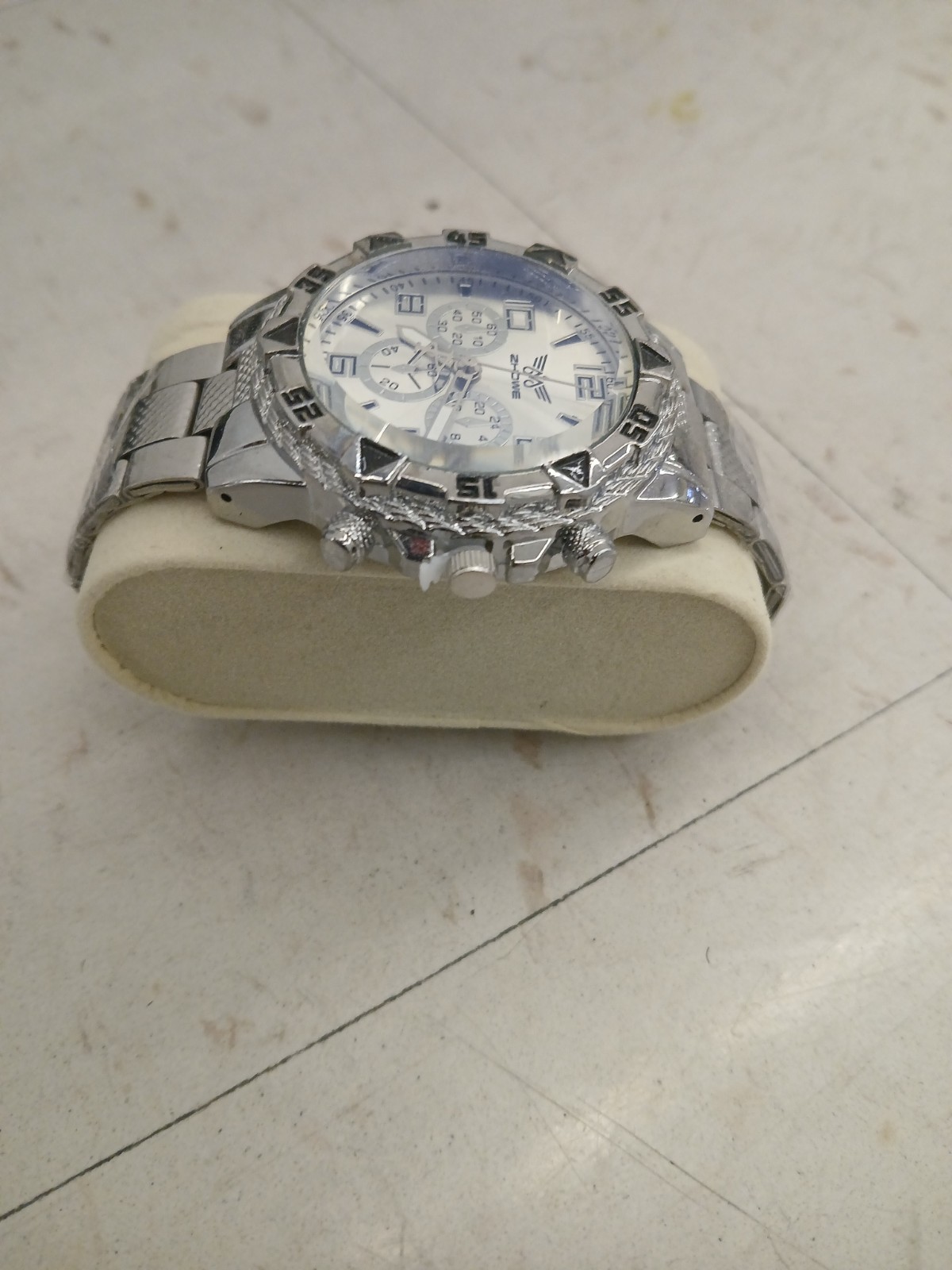 Zhovie Men’s Quartz Chronograph Analog Watch White/Blue Dial Bracelet