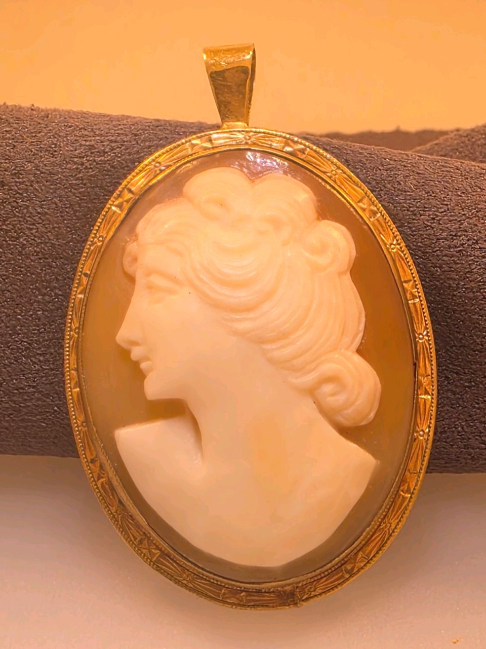 Victorian Era Carved Shell Cameo Pendant 1/20 10KT Gold Filled Stamped C.T.