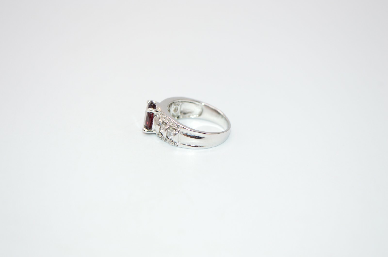 9K English White Gold Plated Red Almandine Clear Rhinestone Ring Size 7.25