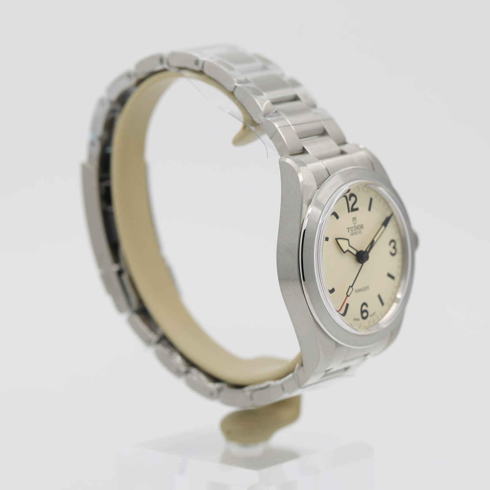 Tudor Ranger 39mm Beige Dial M79950-0008