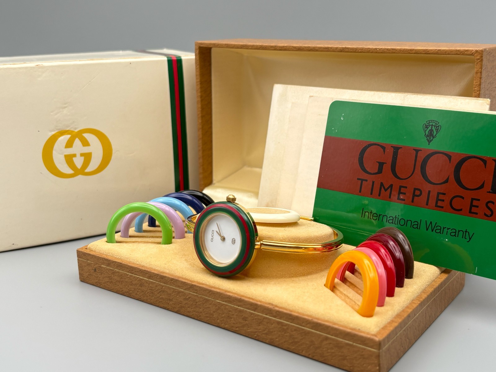 [NEAE MINT W/Full Set] Gucci Change Bezel 11/12 Women Watch Gold 12 Colors