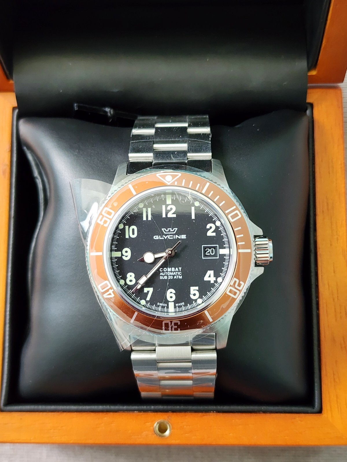 Glycine GL0171 42mm Automatic Combat Sub Stainless Steel Sapphire Golden Eye
